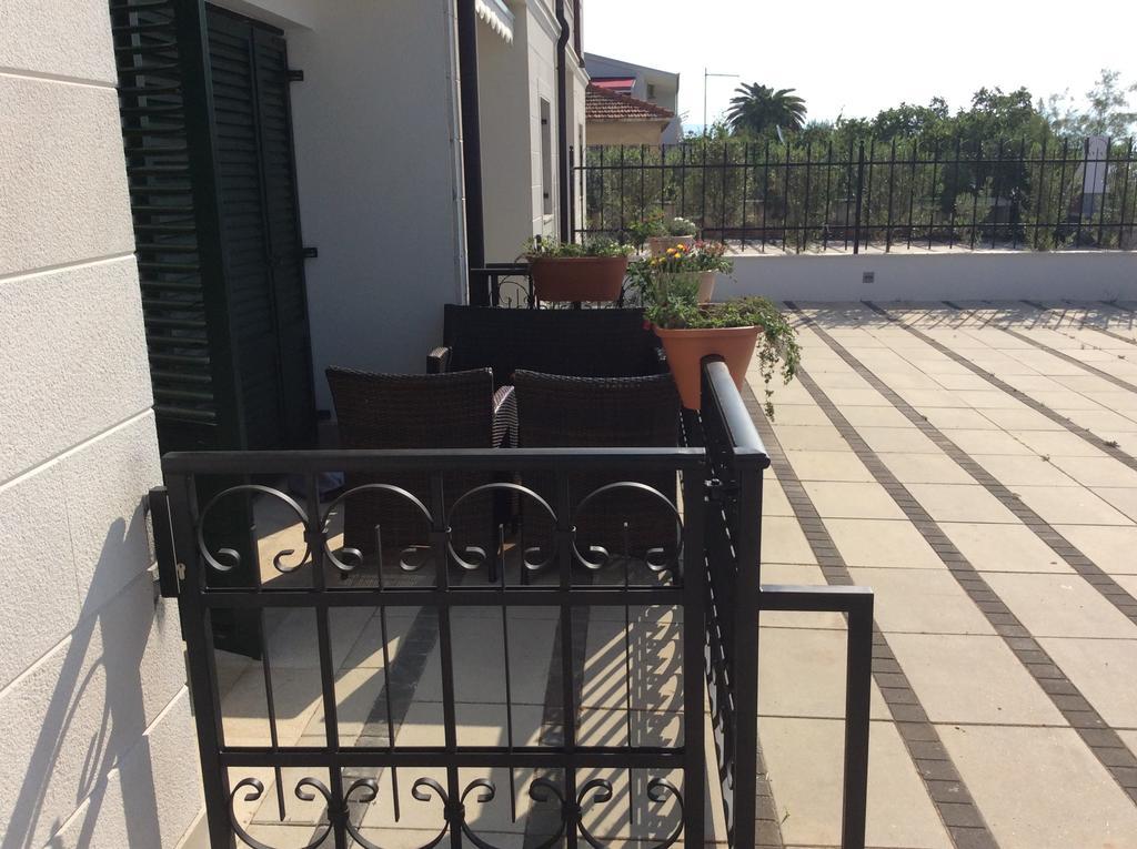 Apartments Svjetlana Trogir Exterior foto